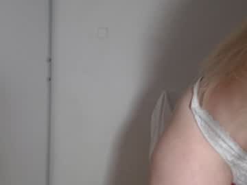 sweat_mia