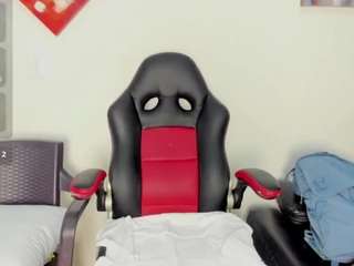 julyebony