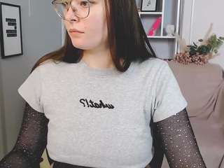 monica-kisskiss