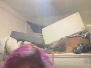 kinkybidresser14