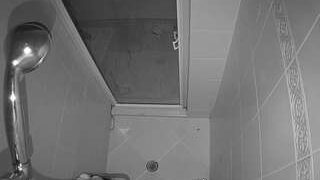 voyeurcam-baileybase-shower