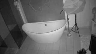 voyeurcam-casa-salsa-bathroom-5