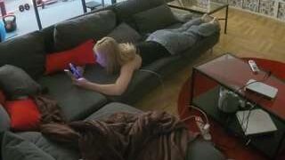 voyeurcam-julmodels-living-3