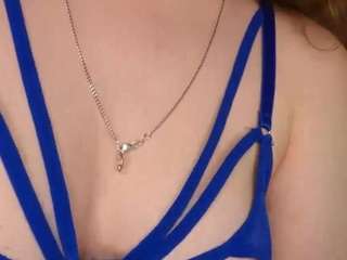 chloennaked