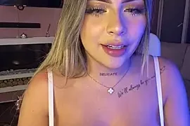 MiaWhitePink_