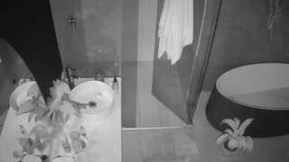 voyeurcam-casa-salsa-bathroom-6
