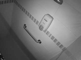 voyeurcam-jb-jail-shower