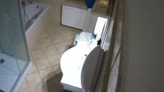 voyeurcam-julmodels-bath-2nd-2