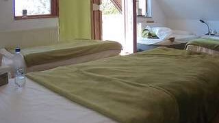 voyeurcam-julmodels-bed-2