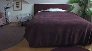 voyeurcam-julmodels-whitebed-6