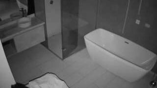 voyeurcam-casa-salsa-bathroom-2