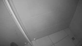 voyeurcam-casa-salsa-bathroom-8