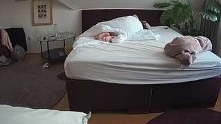 voyeurcam-julmodels-whitebed-6