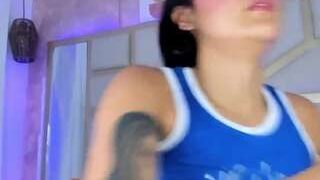 nicolle04