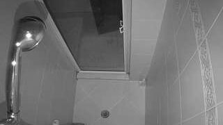 voyeurcam-baileybase-shower