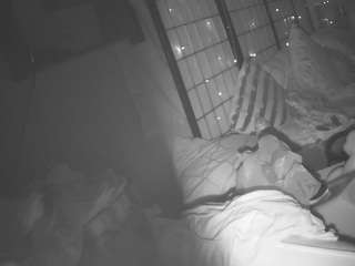voyeurcam-sheenarose-01
