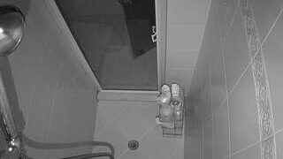 voyeurcam-baileybase-shower