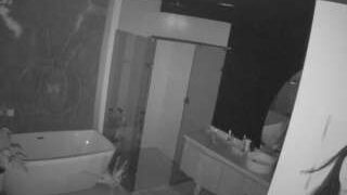 voyeurcam-casa-salsa-bathroom-4