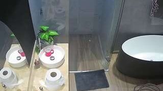 voyeurcam-casa-salsa-bathroom-6