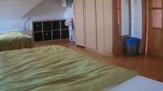 voyeurcam-julmodels-bed-1