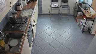 voyeurcam-julmodels-kitchen-2
