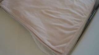 voyeurcam-julmodels-whitebed-1