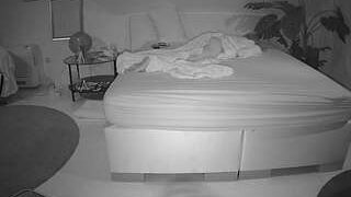 voyeurcam-julmodels-whitebed-6