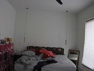 voyeurcam-lacemelacey-01