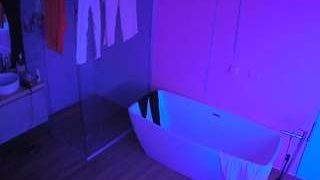 voyeurcam-casa-salsa-bathroom-2