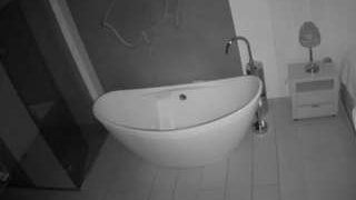 voyeurcam-casa-salsa-bathroom-5