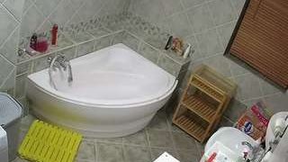 voyeurcam-julmodels-bath-1st-2