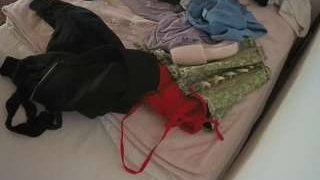 voyeurcam-julmodels-whitebed-1