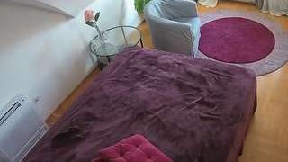 voyeurcam-julmodels-whitebed-4