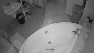 voyeurcam-julmodels-bath-1st-1