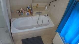 voyeurcam-julmodels-bath-2nd-1