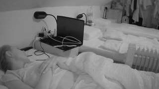 voyeurcam-julmodels-bed-4