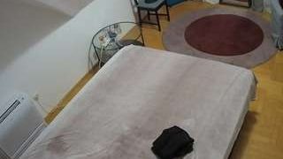 voyeurcam-julmodels-whitebed-4