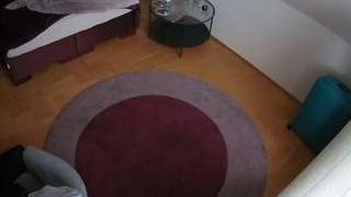 voyeurcam-julmodels-whitebed-5