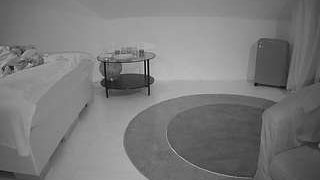 voyeurcam-julmodels-whitebed-6