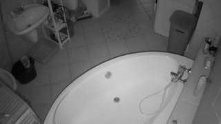 voyeurcam-julmodels-bath-1st-1