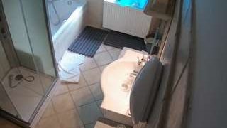 voyeurcam-julmodels-bath-2nd-2