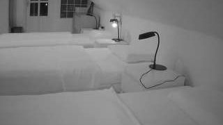 voyeurcam-julmodels-bed-3
