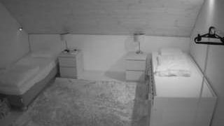 voyeurcam-julmodels-whitebed-2