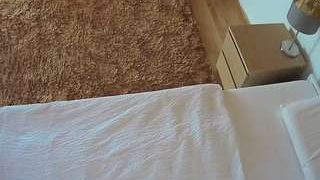 voyeurcam-julmodels-whitebed-3