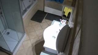 voyeurcam-julmodels-bath-2nd-2