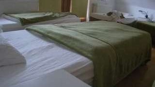 voyeurcam-julmodels-bed-2