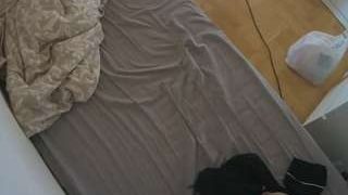 voyeurcam-julmodels-greybed-2