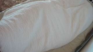 voyeurcam-julmodels-whitebed-4