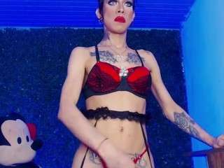 sexymcqueenx24cm