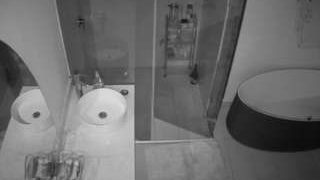 voyeurcam-casa-salsa-bathroom-6